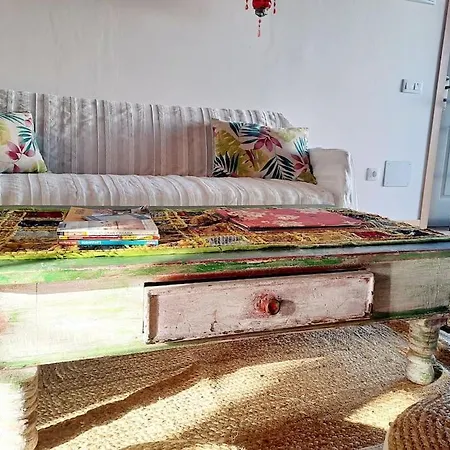 فيلة Eco Casa Tierra