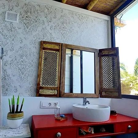 Eco Casa Tierra *